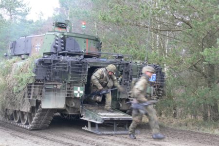 Bundeswehr demonstriert Fähigkeiten des Schützenpanzers Puma