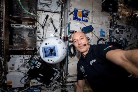 Cimon-2 assistiert Astronauten auf der ISS
