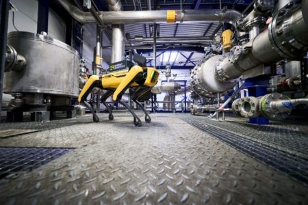 Roboter „schnüffelt“ in Industrieanlagen nach Gefahren