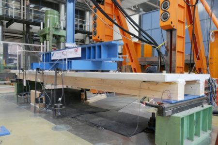 Neue Klebetechnik für Baubranche verbindet effizient Holz und Beton