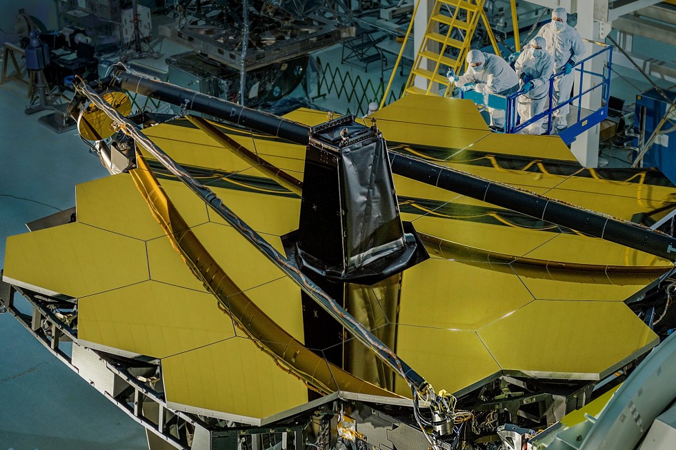 Der Spiegel des James-Webb-Teleskops – der größte je im Weltall installierte Spiegel – besteht aus 18 Segmenten. Foto: NASA/Chris Gunn
