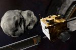 Einschlag auf dem Asteroiden Dimorphos um 1:14 Uhr