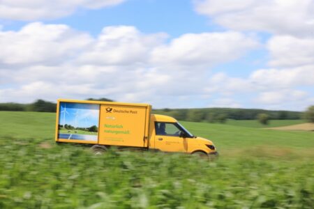 Deutsche Post geht elektrisch: Erster Oberleitungs-Lkw auf dem E-Highway