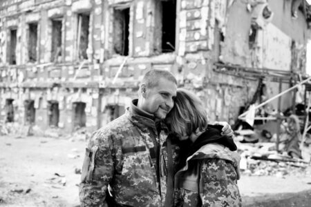 Vom Leiden und Leben: Wie Fotograf Till Mayer den Krieg in der Ukraine erlebt