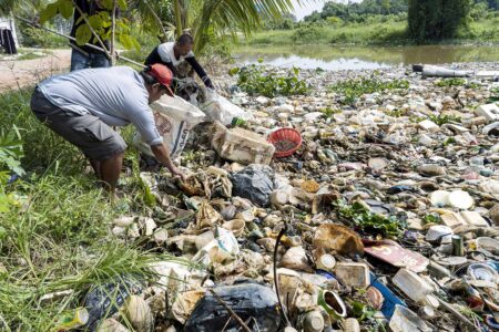 Kambodscha: Auch mit nicht recyclingfähigem Plastik Geld verdienen