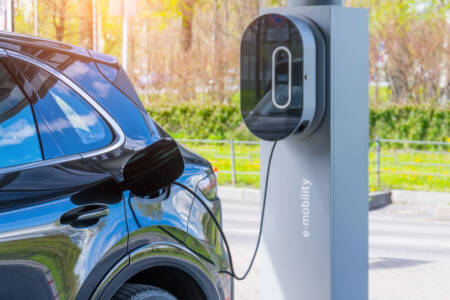 Elektromobilität: EU braucht Millionen neuer Ladepunkte für Elektroautos