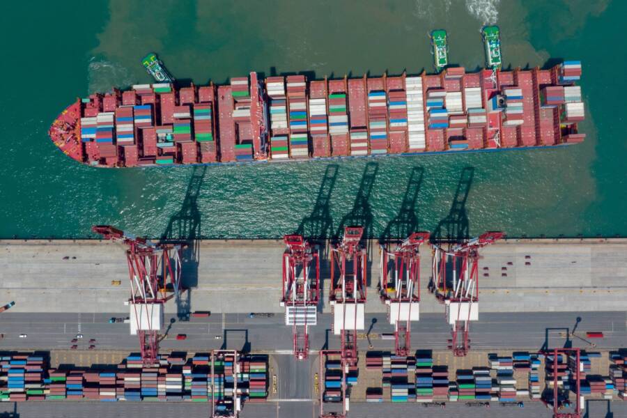 Cosco: Größtes vollelektrisches Containerschiff der Welt in Betrieb