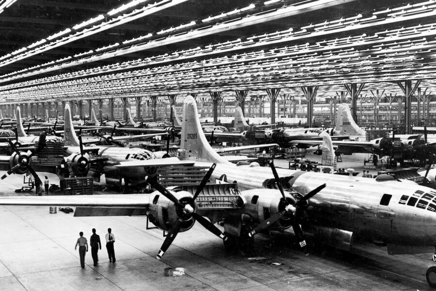 B-29 Superfortress: Die Produktion des ersten Atombombers war ein Wettlauf gegen die Zeit