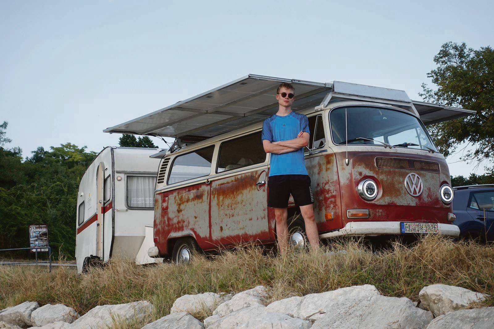 Student baut VW T2 zum Solar-Elektro-Camper um