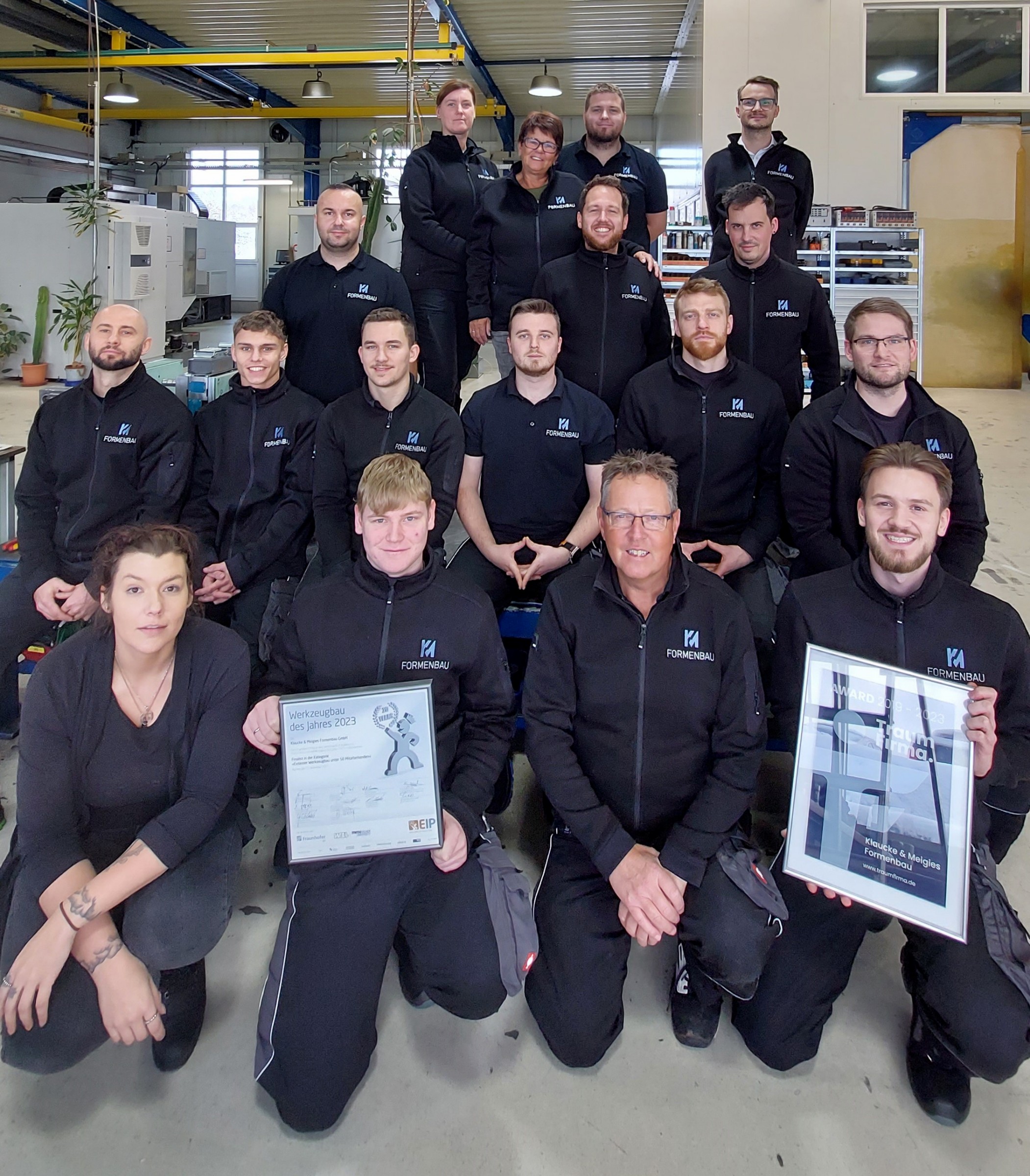 Bei der Klaucke & Meigies Formenbau GmbH baut das Team hochpräzise Spritzgießwerkzeuge für Thermoplast- und Duroplastartikel zur Anwendung in der Medizin-, Automobil-, Elektro-, IT- und Schienenverkehrsindustrie. Foto: Klaucke & Meigies Formenbau GmbH