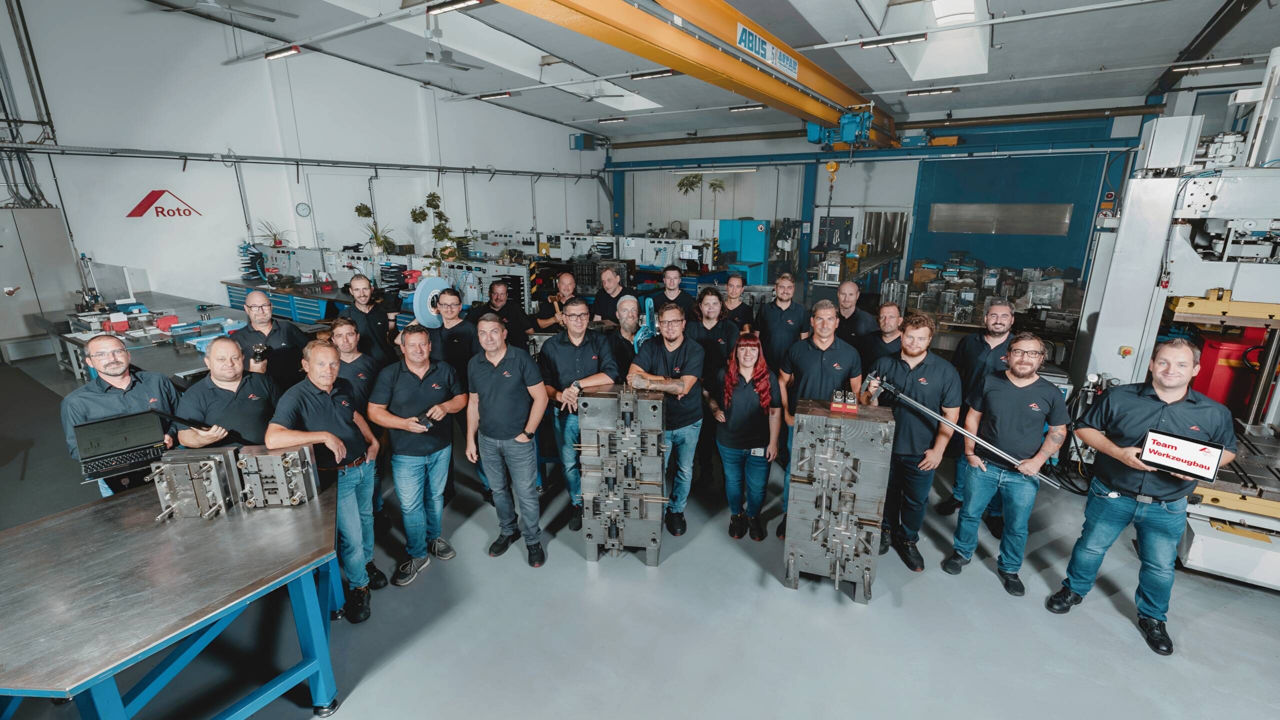 Am Standort in Kalsdorf verfügt die Roto Frank Austria GmbH über ein hoch automatisiertes Werk mit den Kerntechnologien Werkzeug- und Formenbau, Zinkdruckguss, Oberflächentechnik, Kunststoffspritzguss, Stanztechnik sowie Montage- und Verpackungstechnik. Foto: Roto Frank Austria GmbH