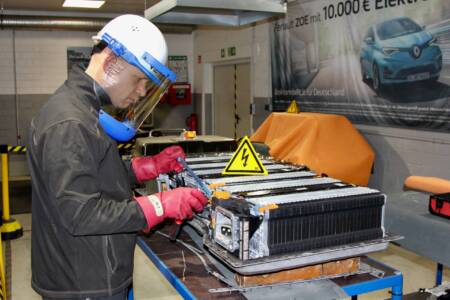 Von der Renault-Werkstatt zur Batteriereparatur