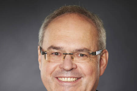 Seitenwechsel als Erfolgsmodell – wie ein KIT-Professor die Industrieproduktion gestaltet