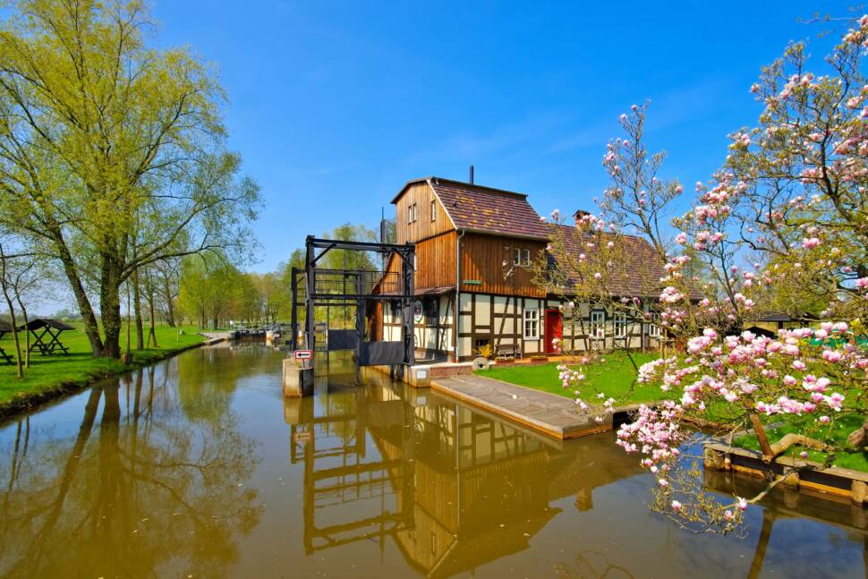 Radduscher Buschmuehle im Spreewald im Fruehling - Raddusch Mill, Spree Forest in spring