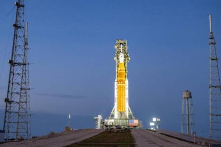 Nie war jemand weiter von der Erde entfernt