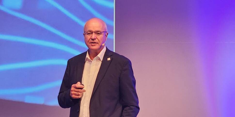 Ulrich Ahle spricht auf dem VDI-Kongress Automation Baden-Baden