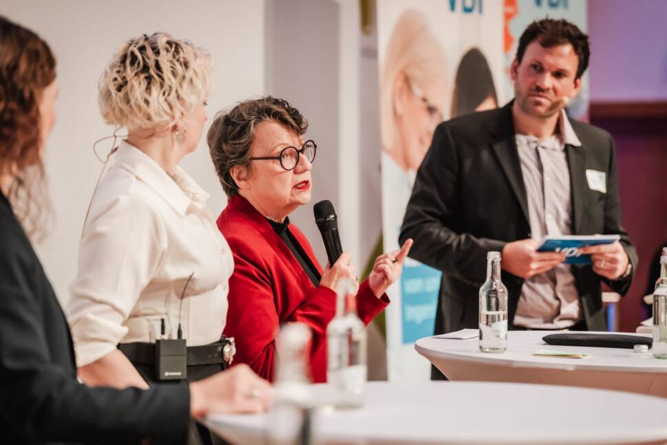 VDI-WoMentorING Future Summit: Der lange Weg zur Karriere auf Augenhöhe