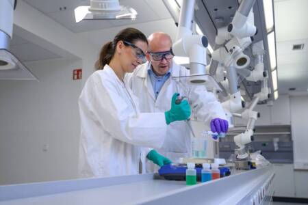 Bye-bye, PFAS? Wie sich Ewigkeitschemikalien zerstören lassen